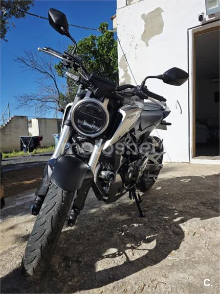 Honda CB 125 R – Vista 2