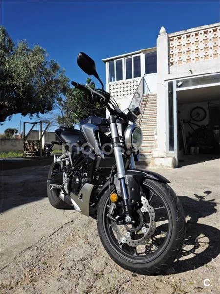 Honda CB 125 R – Vista 5