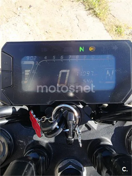 Honda CB 125 R – Vista 6