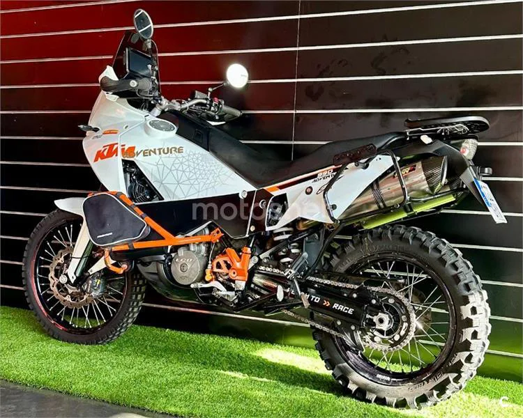 KTM 990 Adventure – Vista 3