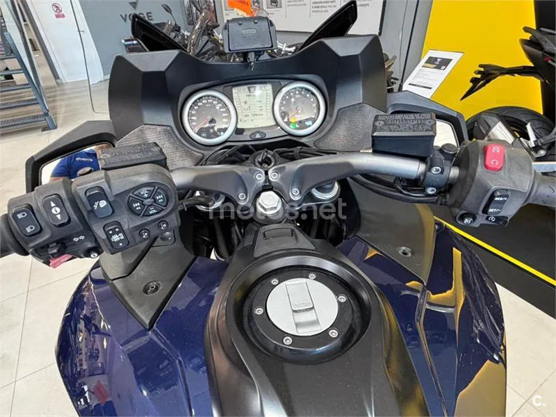 Triumph Trophy 1200 – Vista 8