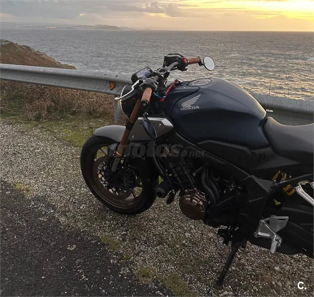 Honda CB 650 R – Vista 3