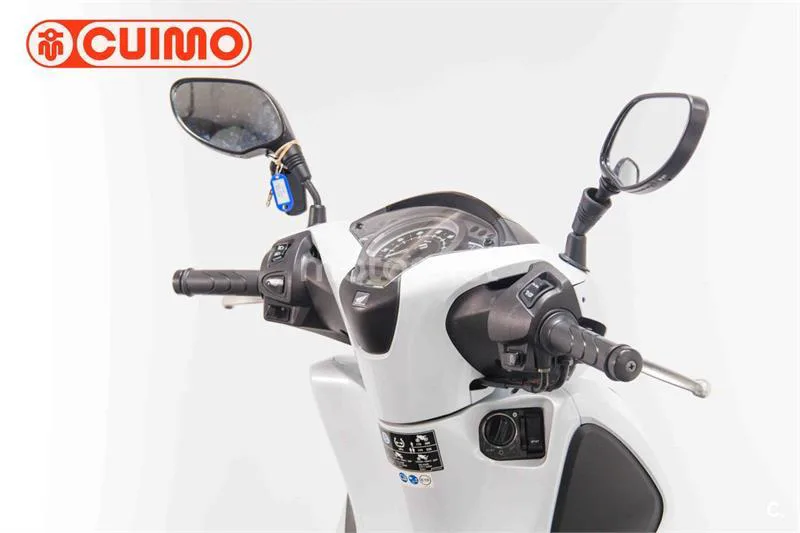 Honda SH 125i – Vista 15