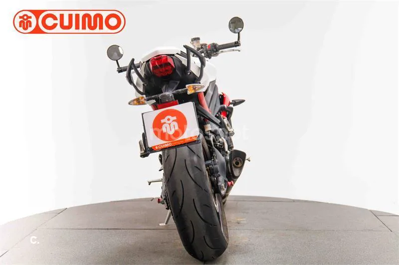 Triumph Street Triple – Vista 5