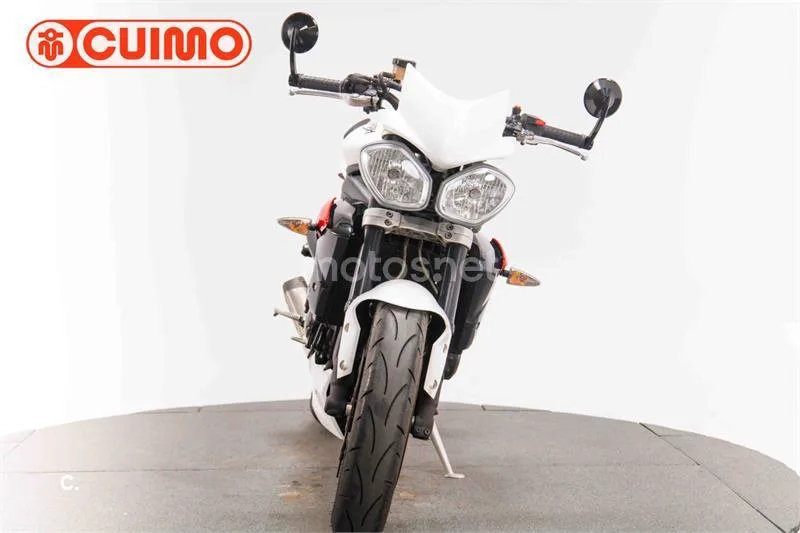Triumph Street Triple – Vista 10