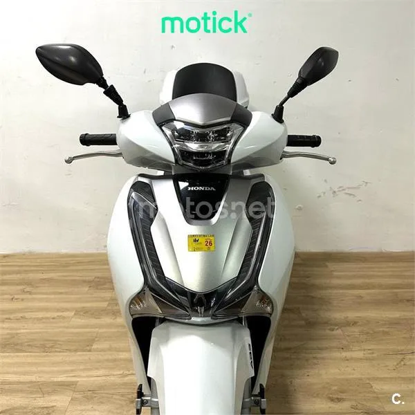 Honda SH 125i – Vista 8
