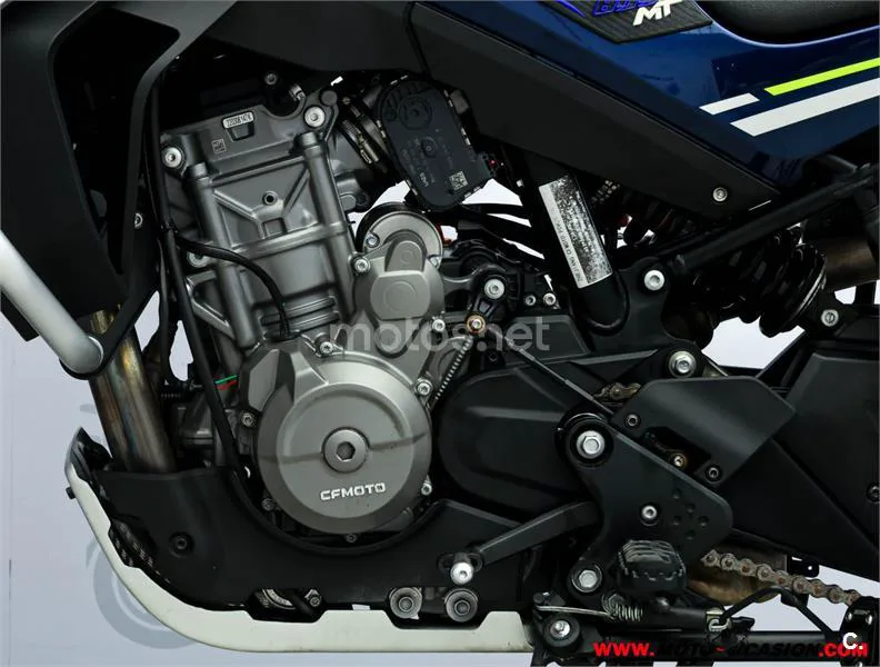 CFMOTO 800MT – Vista 10