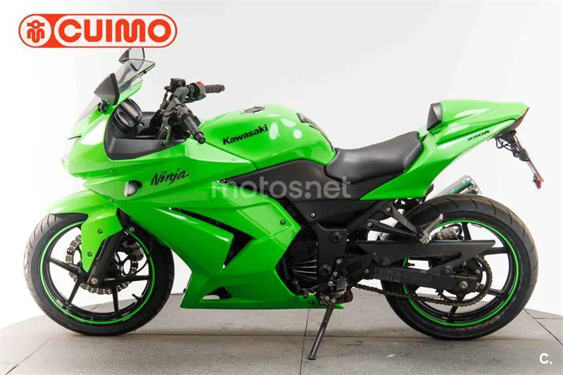 Kawasaki Ninja 250 R – Vista 8