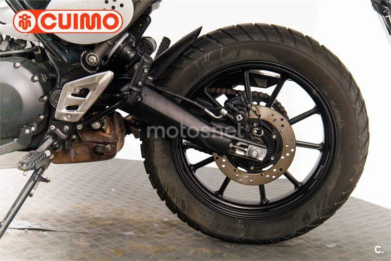 Triumph Scrambler 400 X – Vista 18