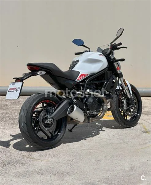 Ducati Monster 797 – Vista 4