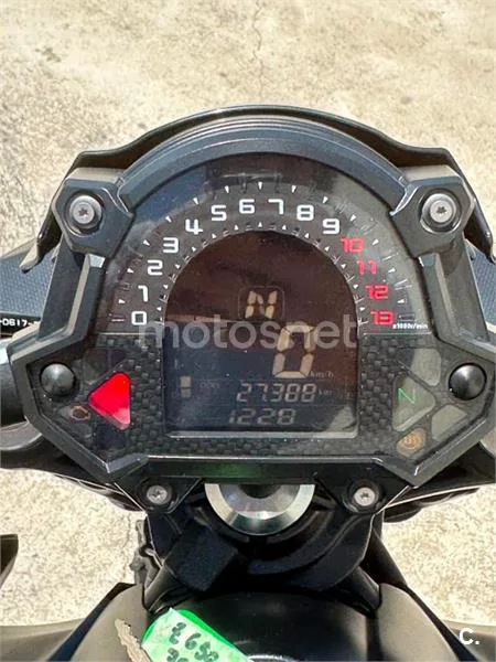 Kawasaki Z650 – Vista 12