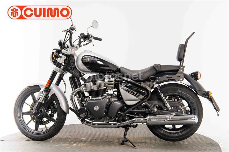 Royal Enfield Super Meteor 650 – Vista 8