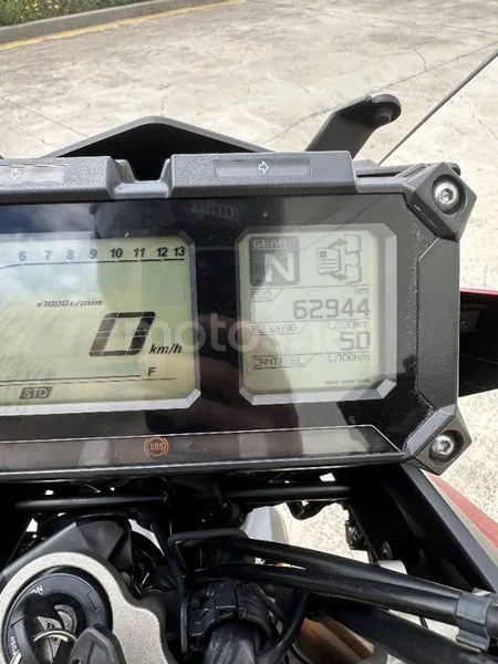 Yamaha MT-09 – Vista 12