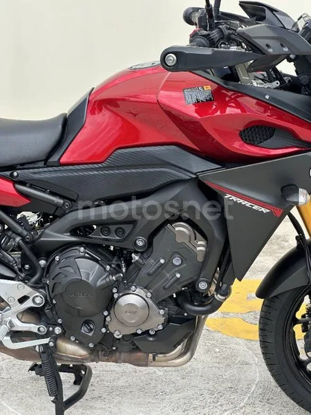 Yamaha MT-09 – Vista 9