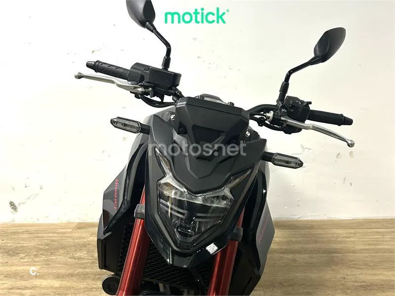 Honda CB 750 Hornet – Vista 7