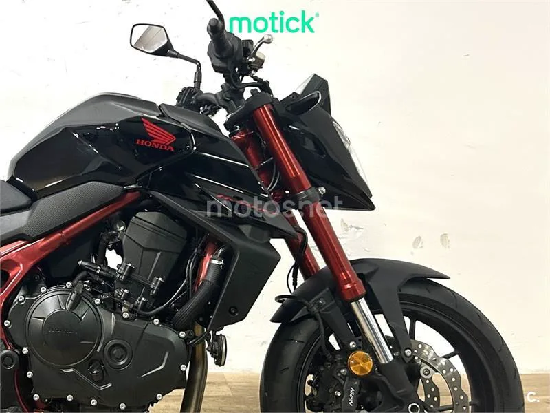 Honda CB 750 Hornet – Vista 3