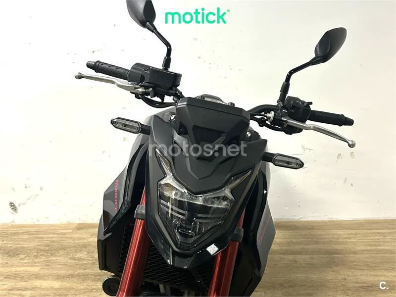 Honda CB 750 Hornet – Vista 7
