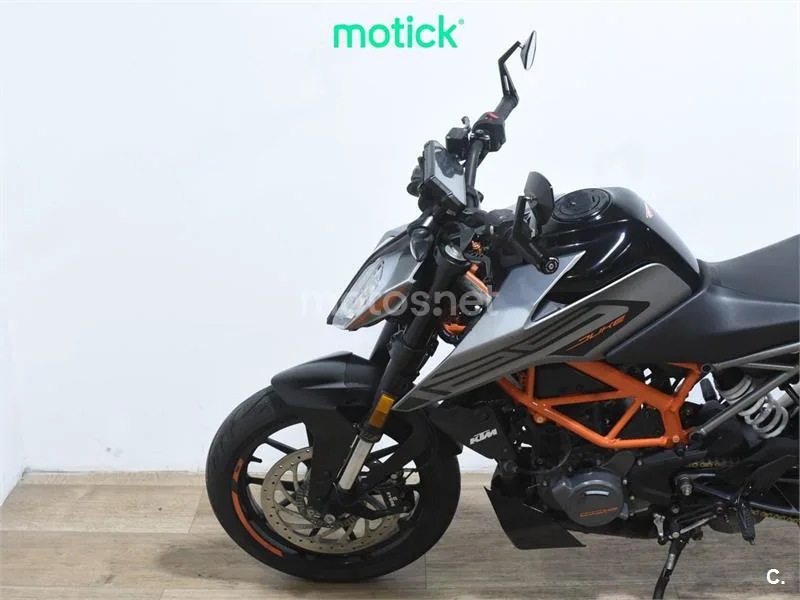 KTM 125 – Vista 8