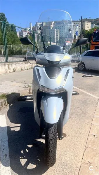 Honda SH 350i – Vista 3
