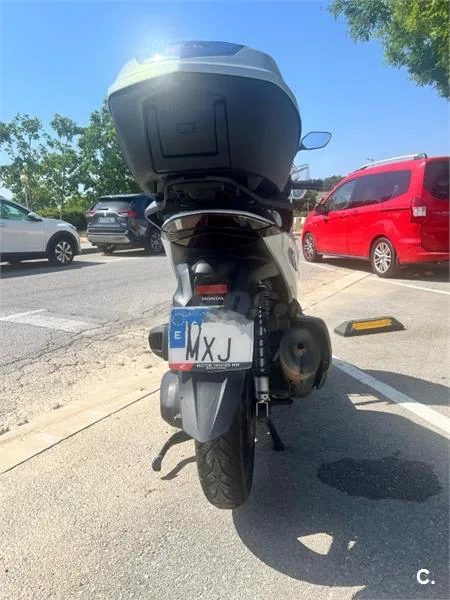 Honda SH 350i – Vista 4