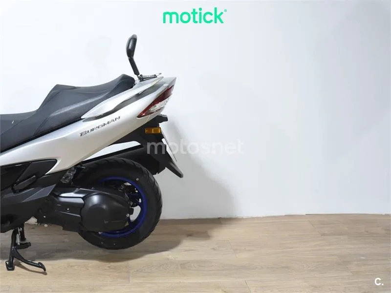 Suzuki Burgman 400 – Vista 4