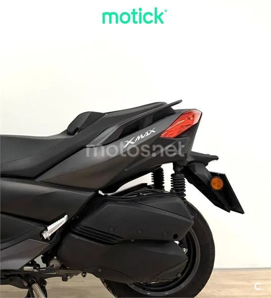 Yamaha XMAX 300 – Vista 7