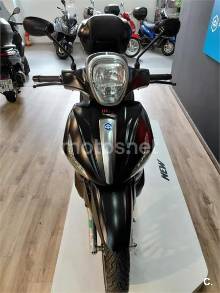 Piaggio Beverly 300 – Vista 4