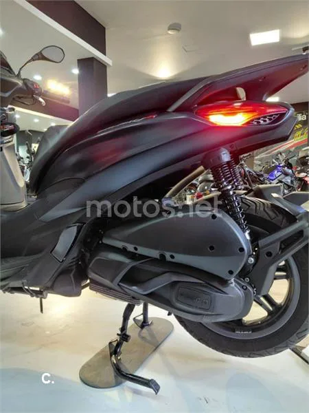 Piaggio Beverly – Vista 6
