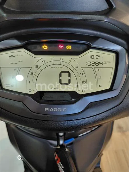 Piaggio Beverly – Vista 9