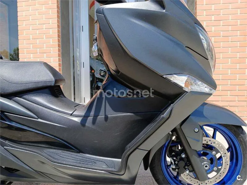 Suzuki Burgman 400 – Vista 5