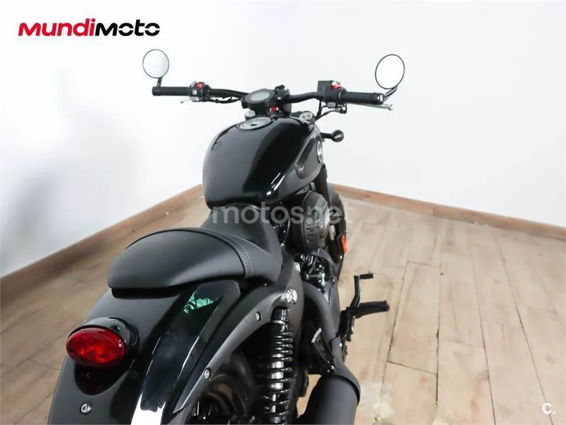 Keeway V 302 C – Vista 4