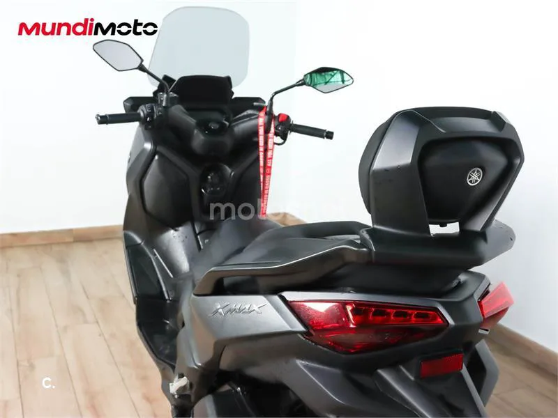 Yamaha XMAX 300 – Vista 9