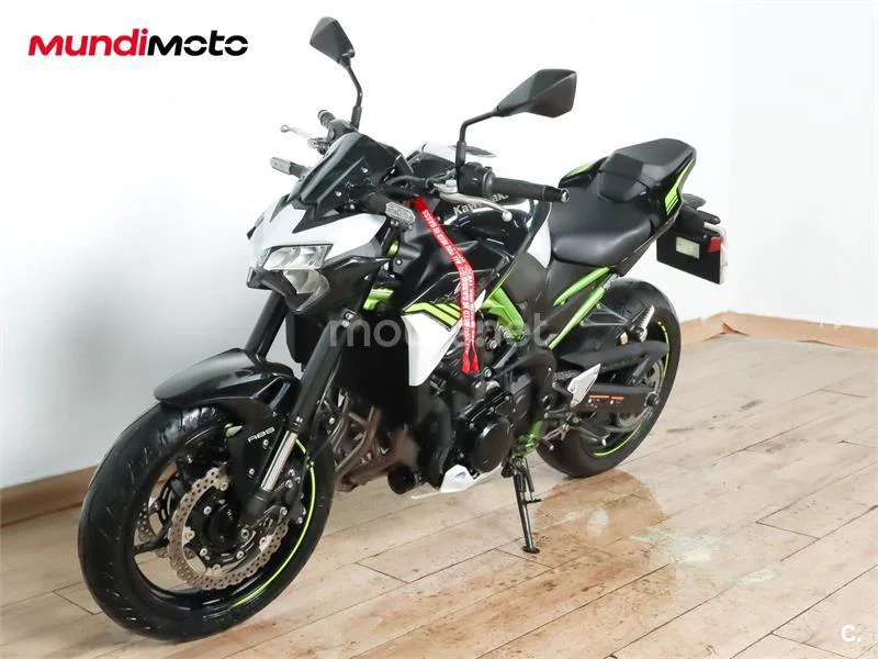 Kawasaki Z900 – Vista 7