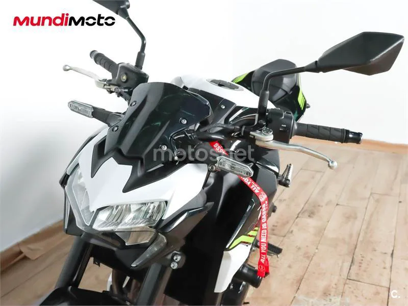 Kawasaki Z900 – Vista 10