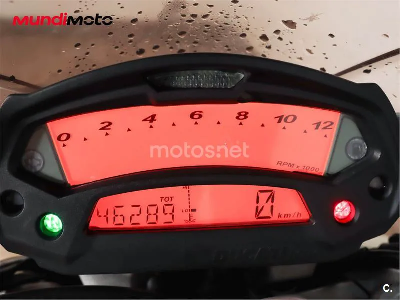 Ducati Monster 696 – Vista 12