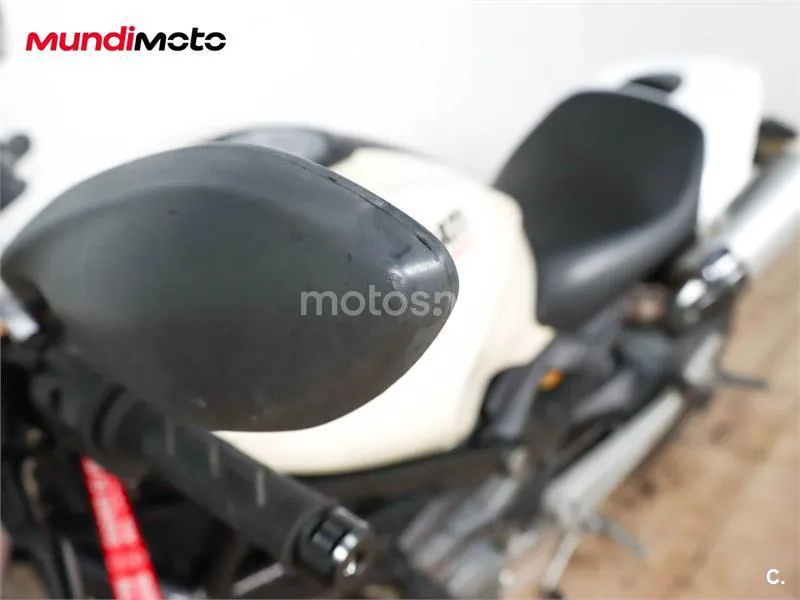 Ducati Monster 696 – Vista 18