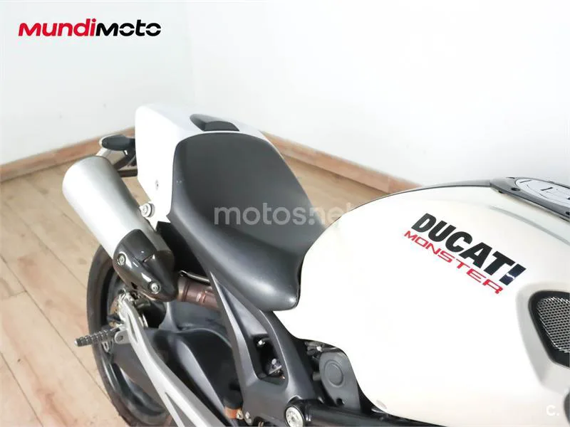 Ducati Monster 696 – Vista 20