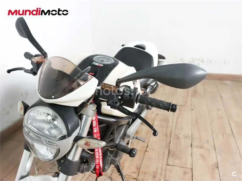 Ducati Monster 696 – Vista 10