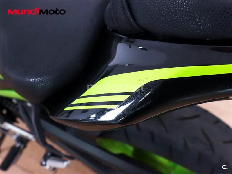 Kawasaki Z900 – Vista 19