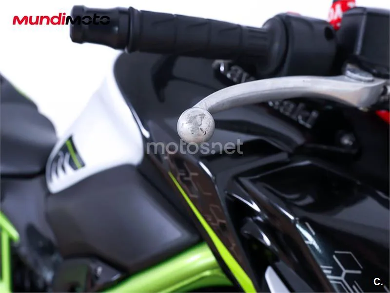Kawasaki Z900 – Vista 21