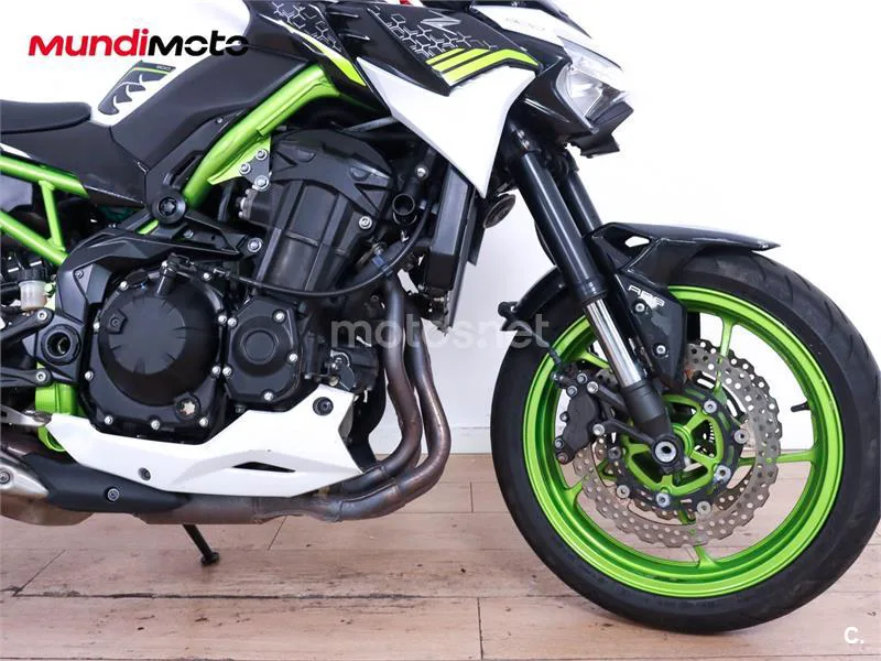 Kawasaki Z900 – Vista 28