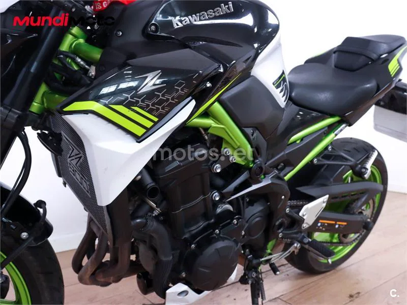 Kawasaki Z900 – Vista 10