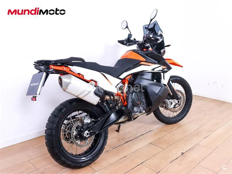 KTM 890 – Vista 3