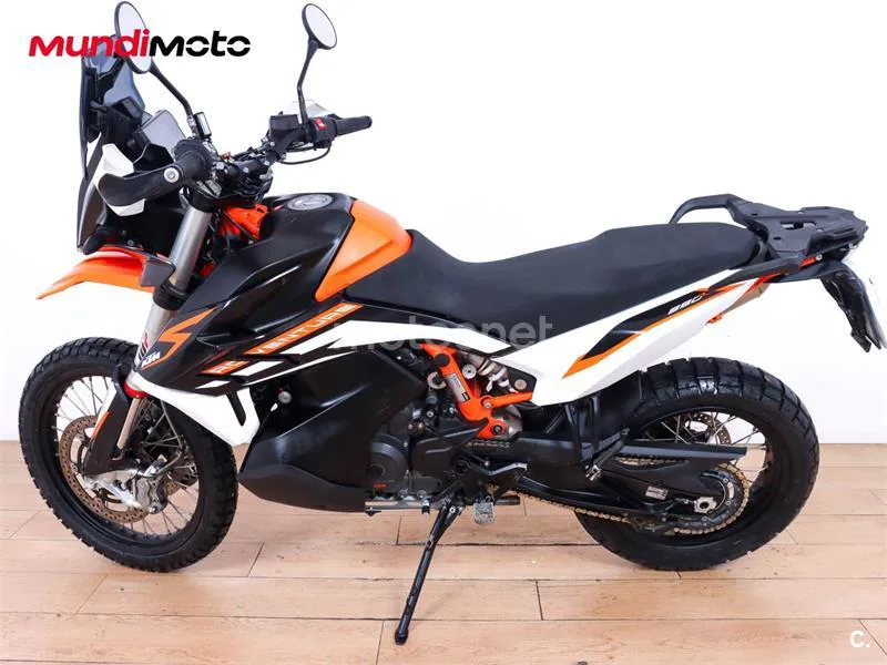 KTM 890 – Vista 6