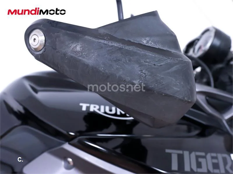 Triumph Tiger 800 – Vista 21
