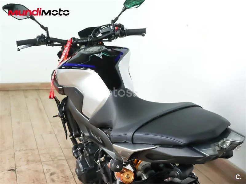 Yamaha MT-09 – Vista 9