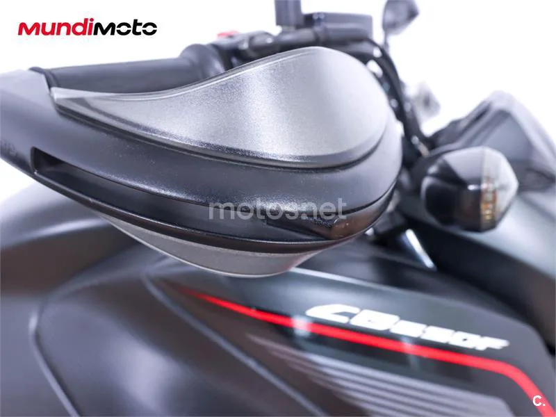 Honda CB 650 F – Vista 15