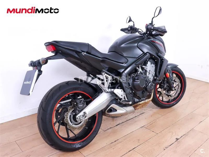 Honda CB 650 F – Vista 3