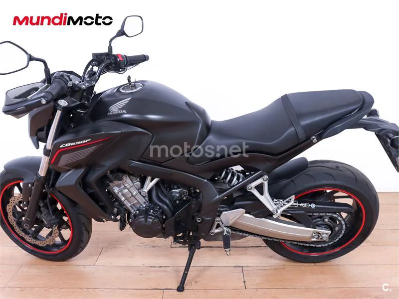 Honda CB 650 F – Vista 6