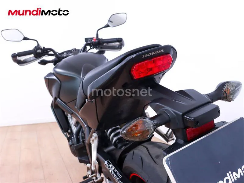 Honda CB 650 F – Vista 9